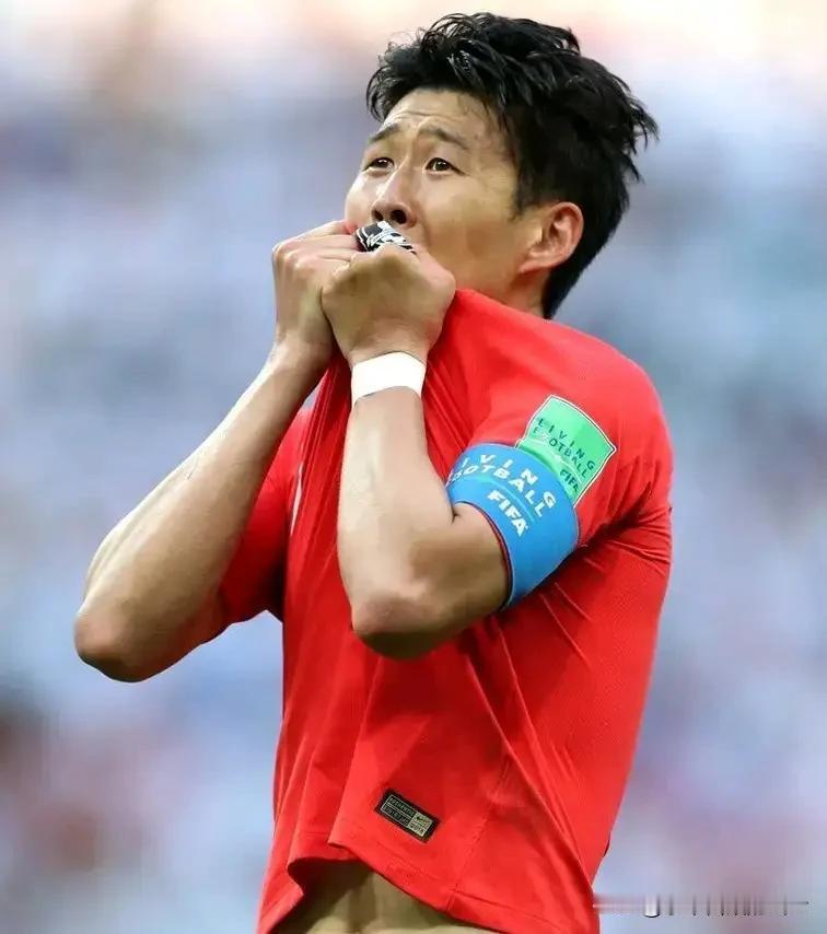 韩国全国爆发足球反思浪潮，真佩服韩国足球挥刀自宫的勇气！

2026年美加墨世界