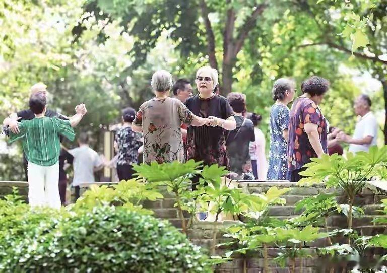 【2025年度陕西老龄事业发展报告：60周岁以上人口914万人！】陕西省民政厅、