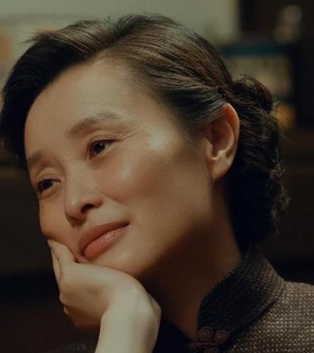 吴越被称为“少数派”的另类成功，源于她在浮躁的演艺圈中，始终坚守自我，以独特的方