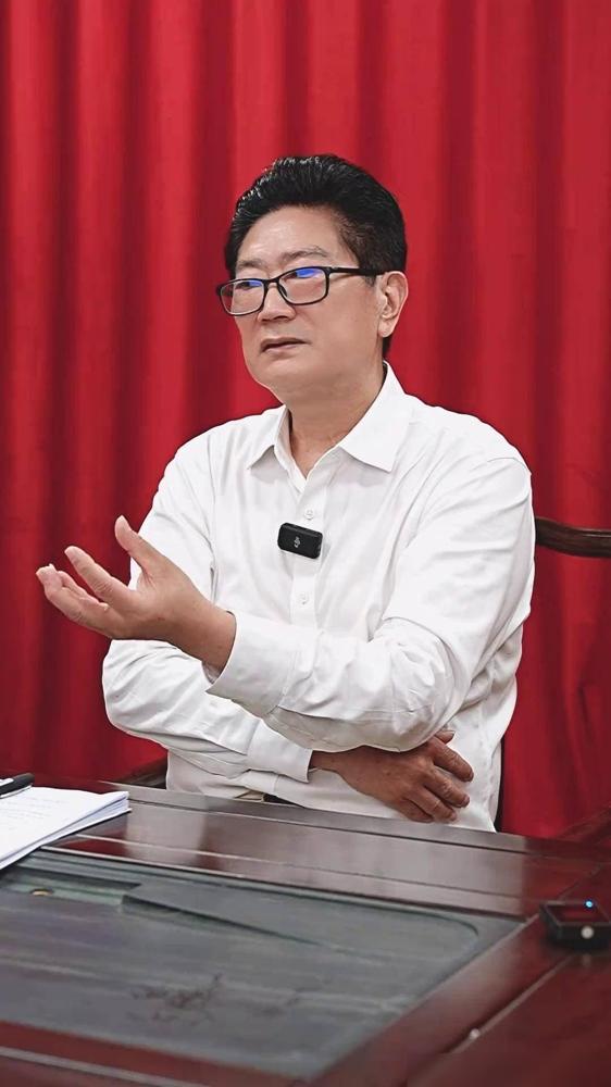 66岁的李途纯在北京去世，身边没有一个人。

回头看太子奶的起落，最值得警醒的不