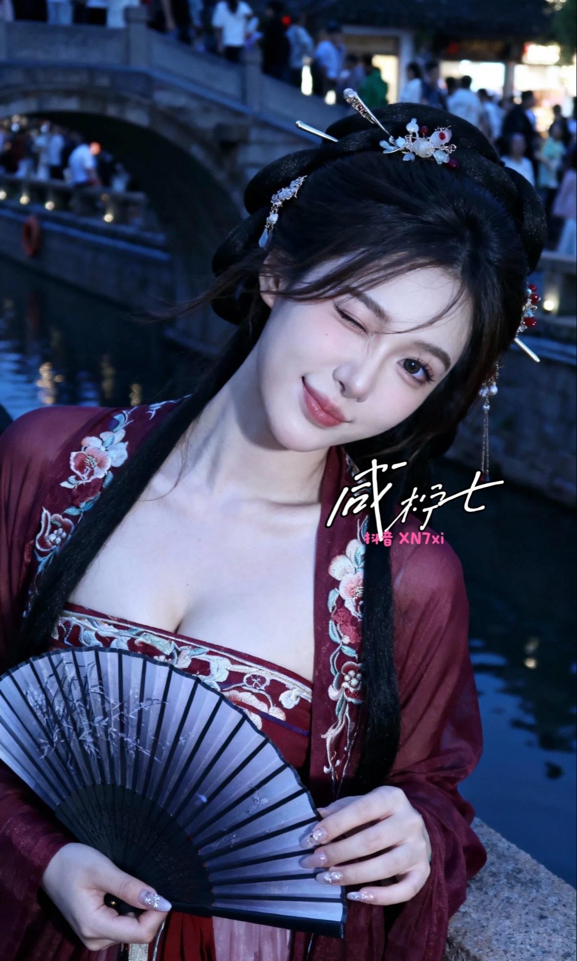刘可以版几分之几 美女 汉服 古风 原创