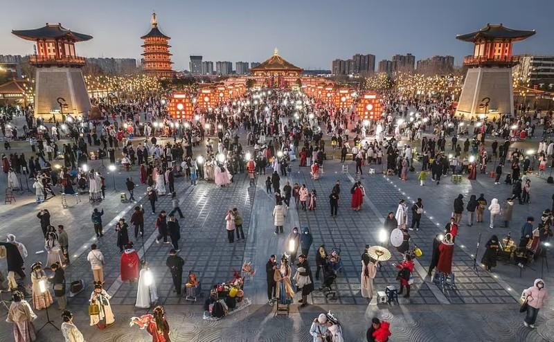 中国的 五一 结束了，但外媒的“复盘”才刚刚开始！
最先紧张的，其实不是中国游客