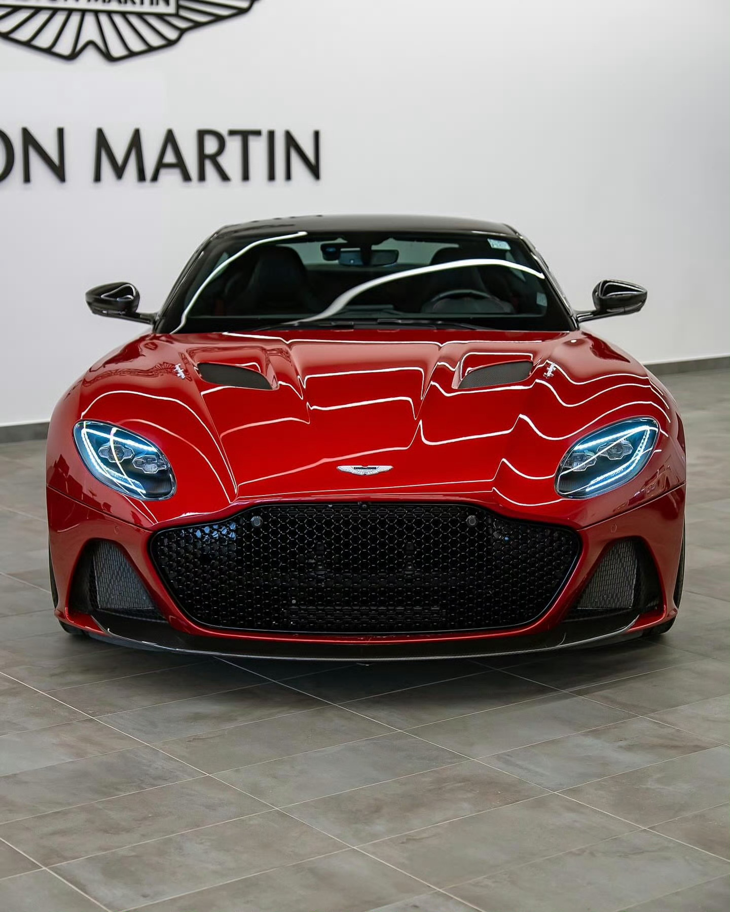 阿斯顿·马丁 DBS Superleggera