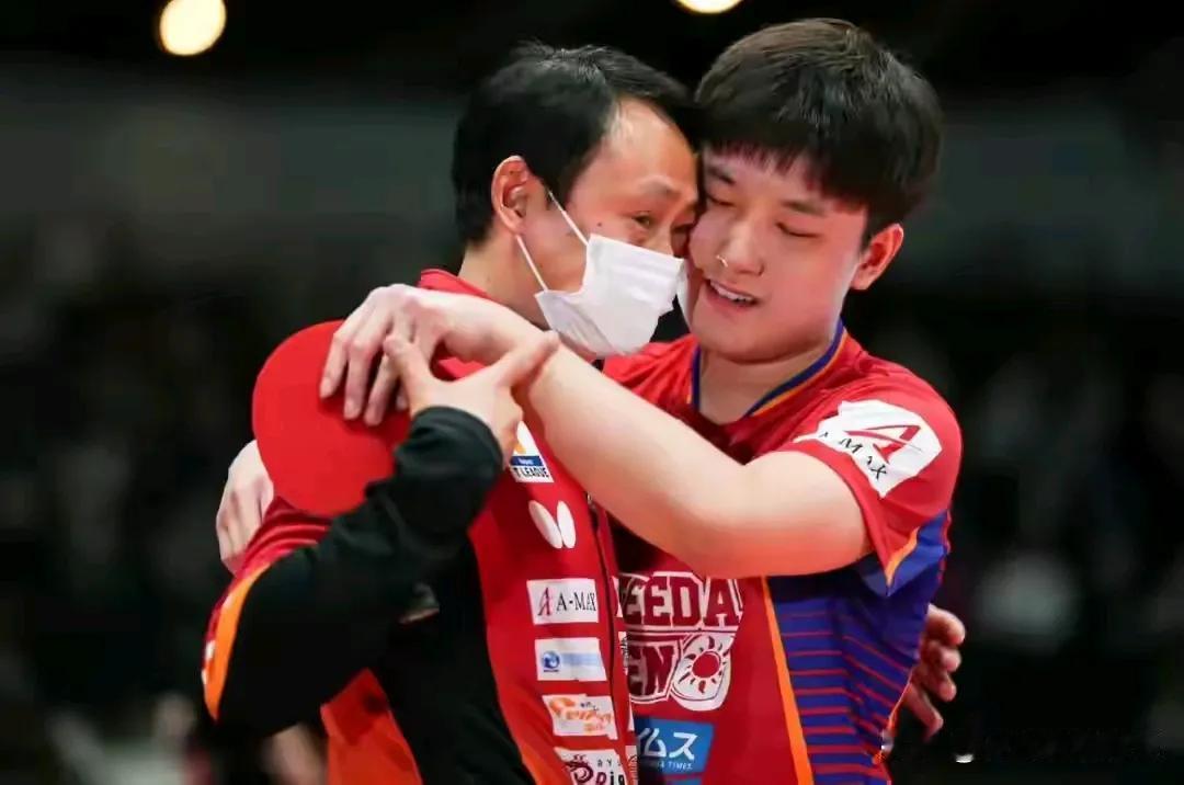 张本智和:
老爸！我和妹妹这么下去何日才能出头啊？
张本美和:
哥哥被王楚钦压着