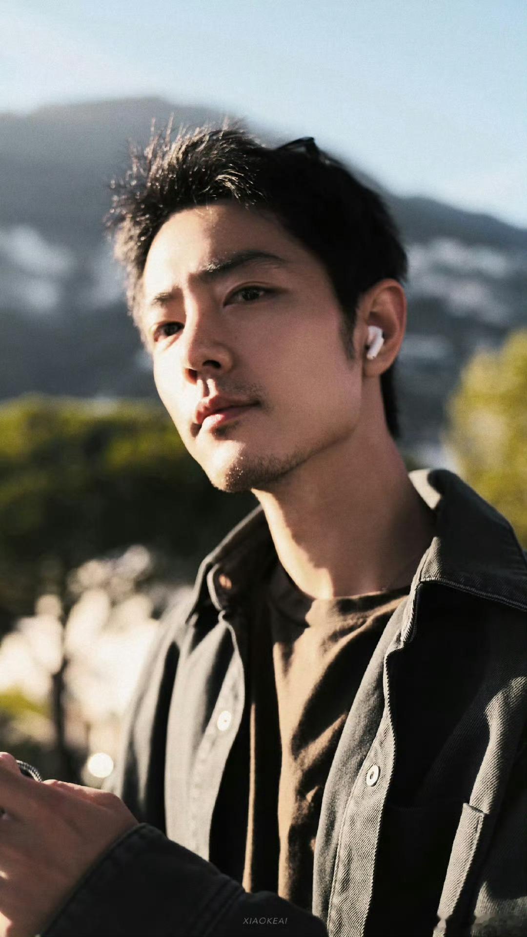 肖战糙汉文男主 肖战海边胡茬造型超有糙汉文男主范儿，眼神坚毅，魅力爆棚!期待他演