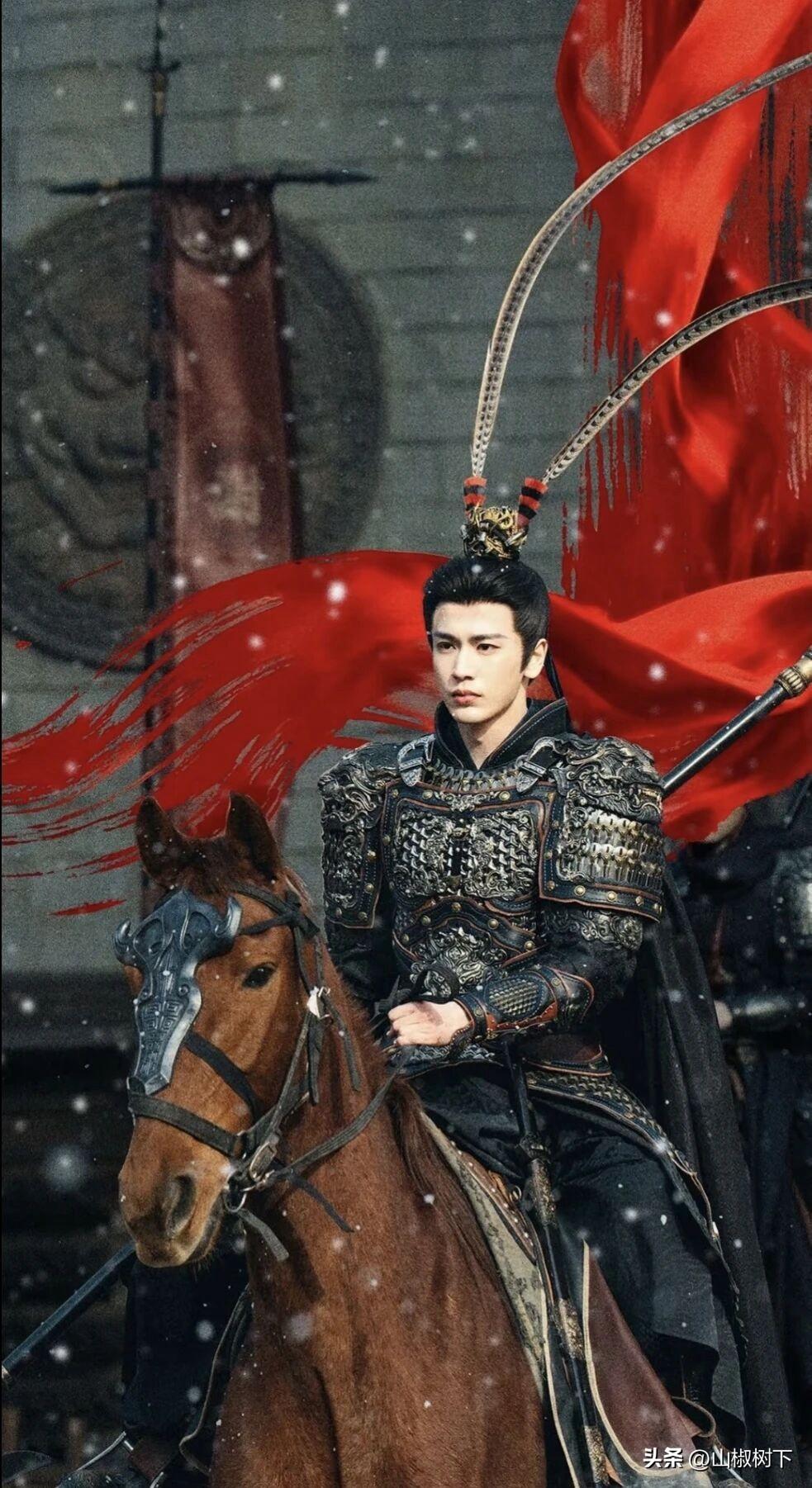 人在家中坐，流量天上来，何润东这两天在家刷视频嘴角都要压不住了吧，谁能想到《逐玉