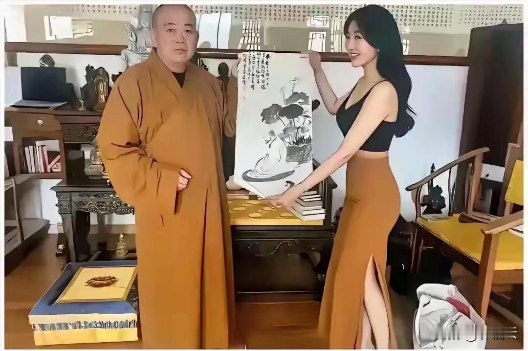 钱多了，人就变了。释永信开始穿百万的袈裟，开豪车，住别墅。2010年左右，关于释
