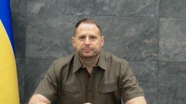 凤凰新闻【乌方称将签署协议，特朗普说之前谈的不算数，乌二号人物当场变脸】据《俄罗