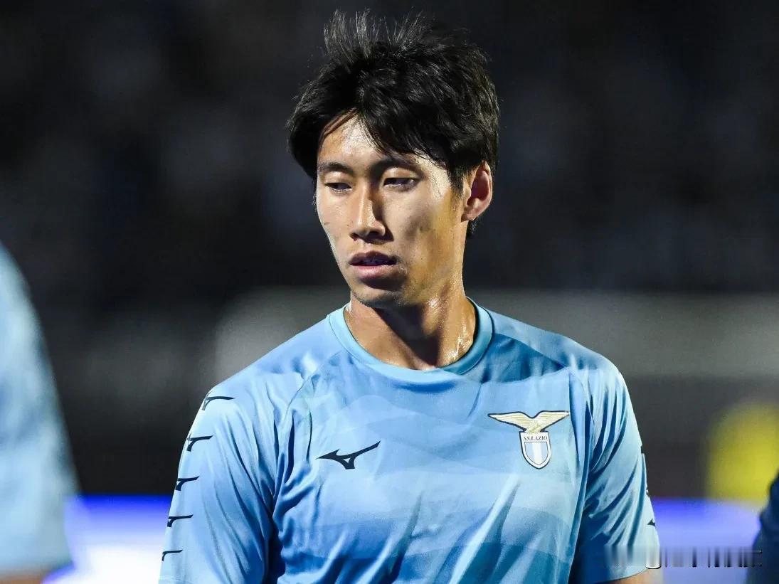 意甲豪门怒斥日本球员实施敲诈勒索

拉齐奥队内的日本中场镰田大地与俱乐部的续约谈