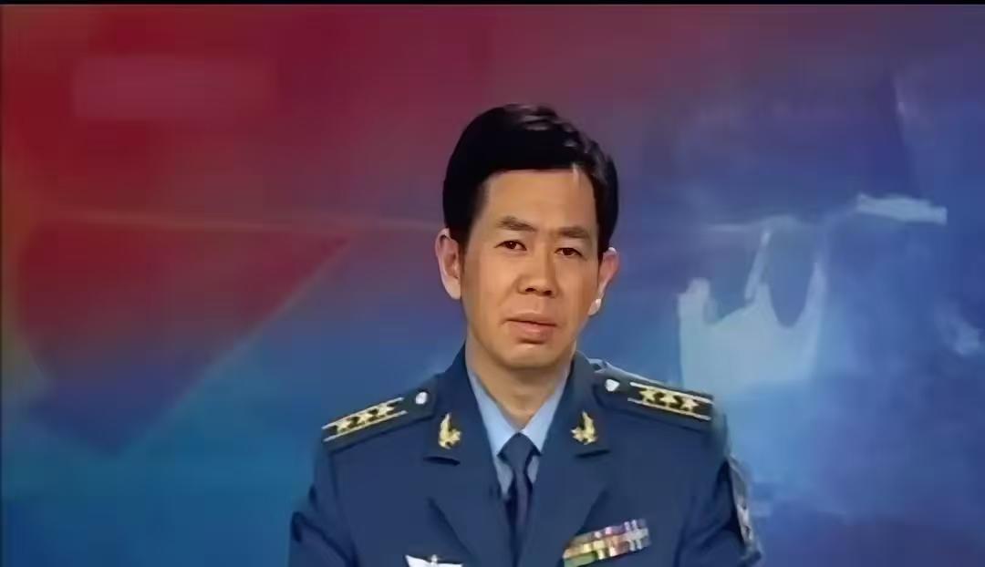 那个打断戴旭将军谈航母的女主持人，以后可能没机会了。
央视军事频道刚刚启动了最大