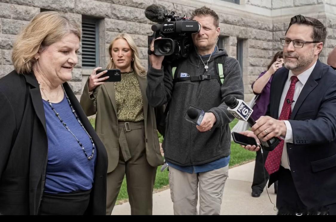 突发新闻： 威斯康星州密尔沃基县巡回法院法官汉娜·杜根 (Hannah Duga