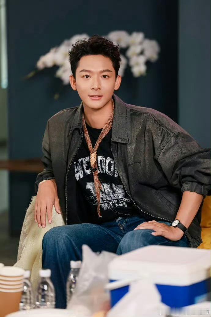 张晚意不愧是那英带出来的兵花儿与少年 张晚意这干活速度，怕不是被那英姐军训出来的