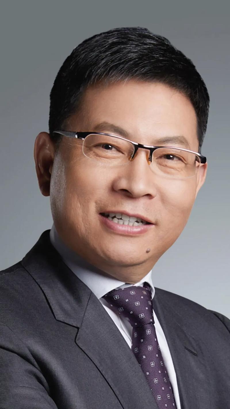 孟晚舟把位置腾出来了，余承东这次是真“坐稳”了。

看着好像是普通升职，咱们老百