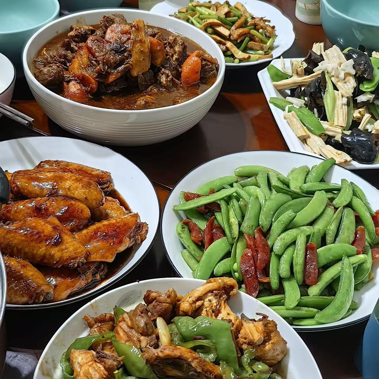 节后你们上称了吗？
是3斤还是3公斤？反正我是真不敢上称，
主打一个有自知之明