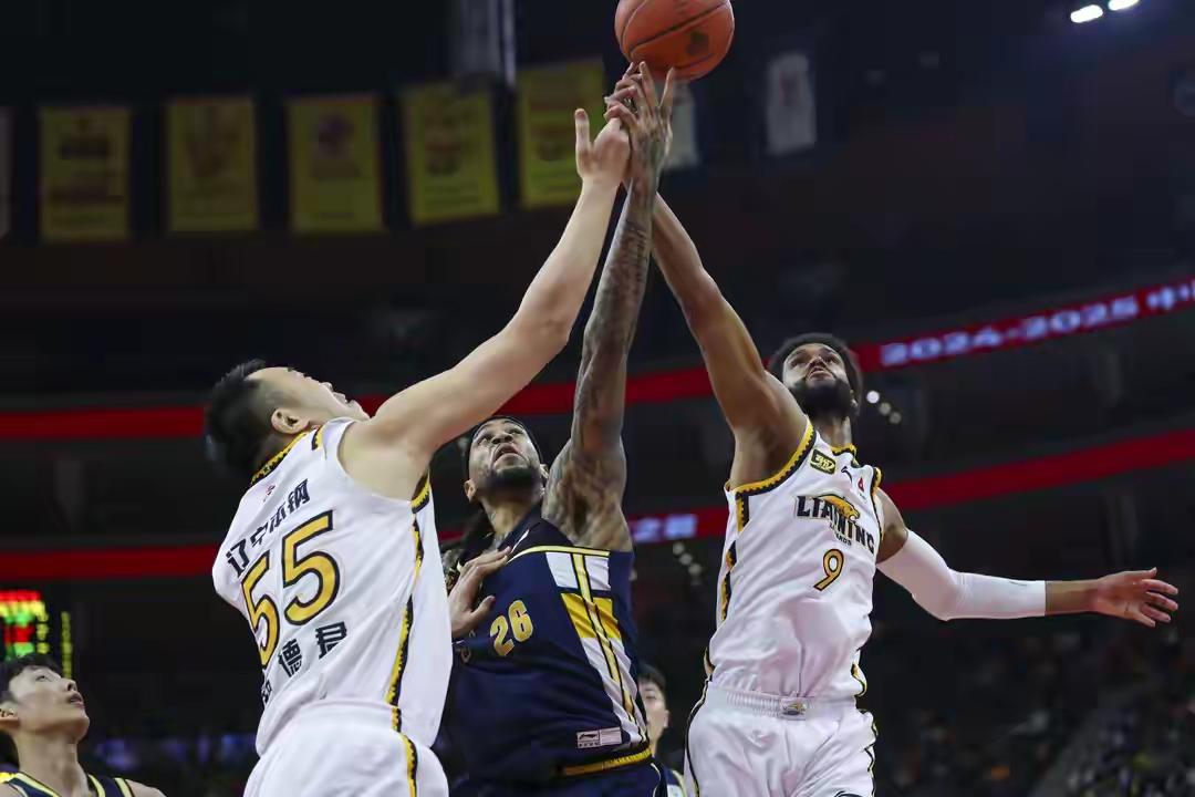 上赛季CBA四强已经有三强掉队了。

上赛季的四强是浙江方兴渡，北京北汽，山西汾