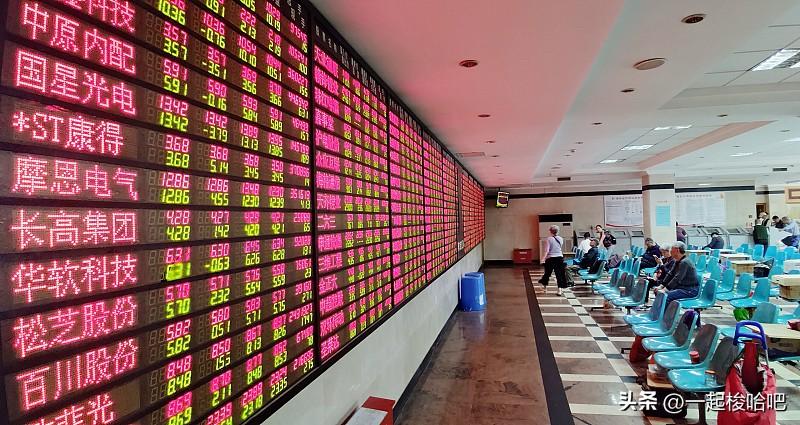 明天还有大反攻吗？今日市场表现强势，放量成交16423亿，科技反弹靠前，那么究竟