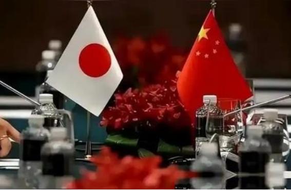 俄罗斯媒体曾经放出狠话，如果有一天中国真的开战，别以为手里有航母和导弹就可以高枕