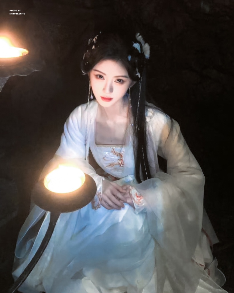*叹流年忆往昔鞠婧祎姜黎非