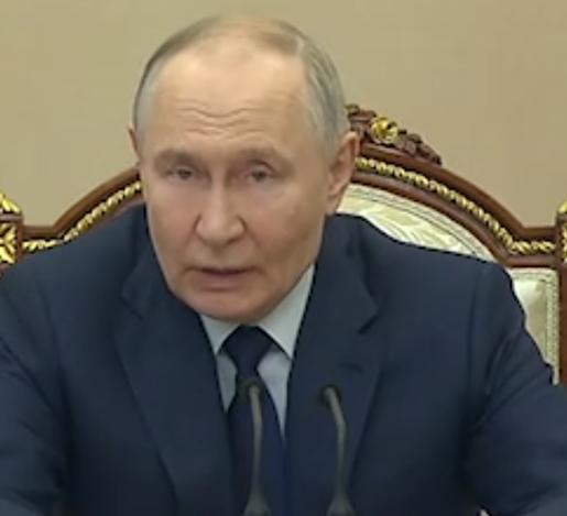 普京已经把话说得不能再透了：要么不出手，要出手就必须直接废掉美国的战争能力！俄罗