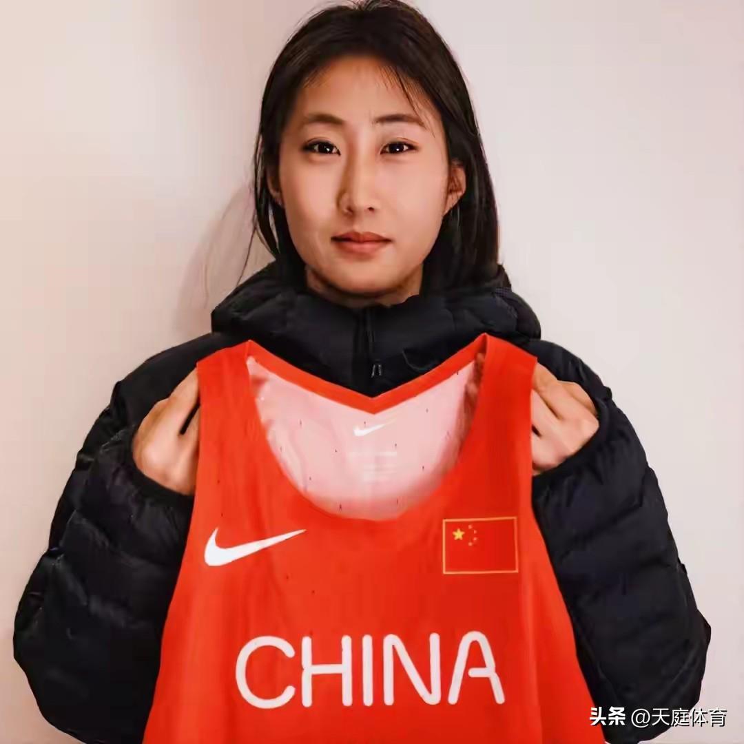 亚运会第六日中秋节中国军团揽18金继续榜一，游泳收官共拿30金，张展硕个人7金。