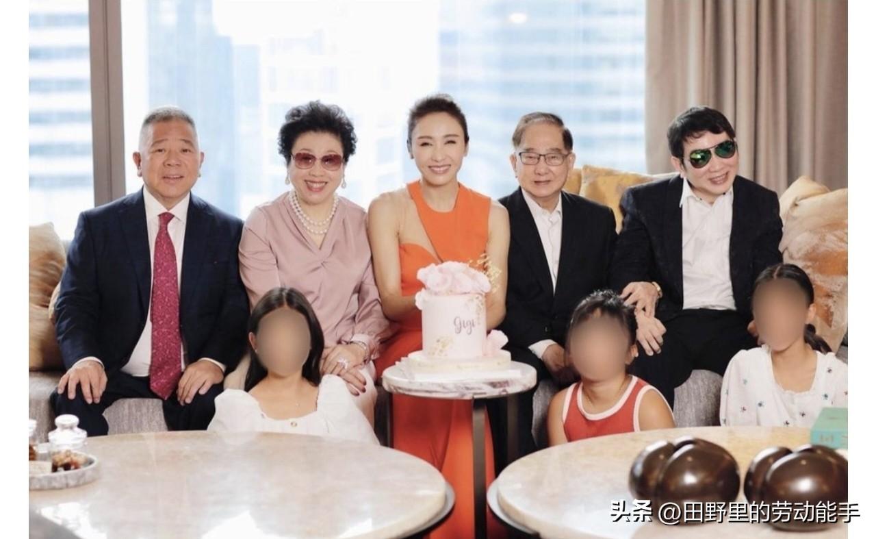 黎姿半生，她对的起所有人，唯独对不起她自己。她舍弃了自己热爱的影视事业，曾经她说