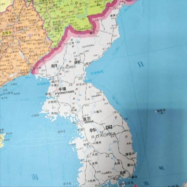 二战结束，朝鲜半岛一分为二，现在朝鲜人口2600余万，韩国5200多万，按照唯物