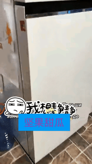 乌克兰抵抗的是什么？
难道波兰总统纳夫罗茨基，不清楚目前的乌克兰主要是在做什么吗