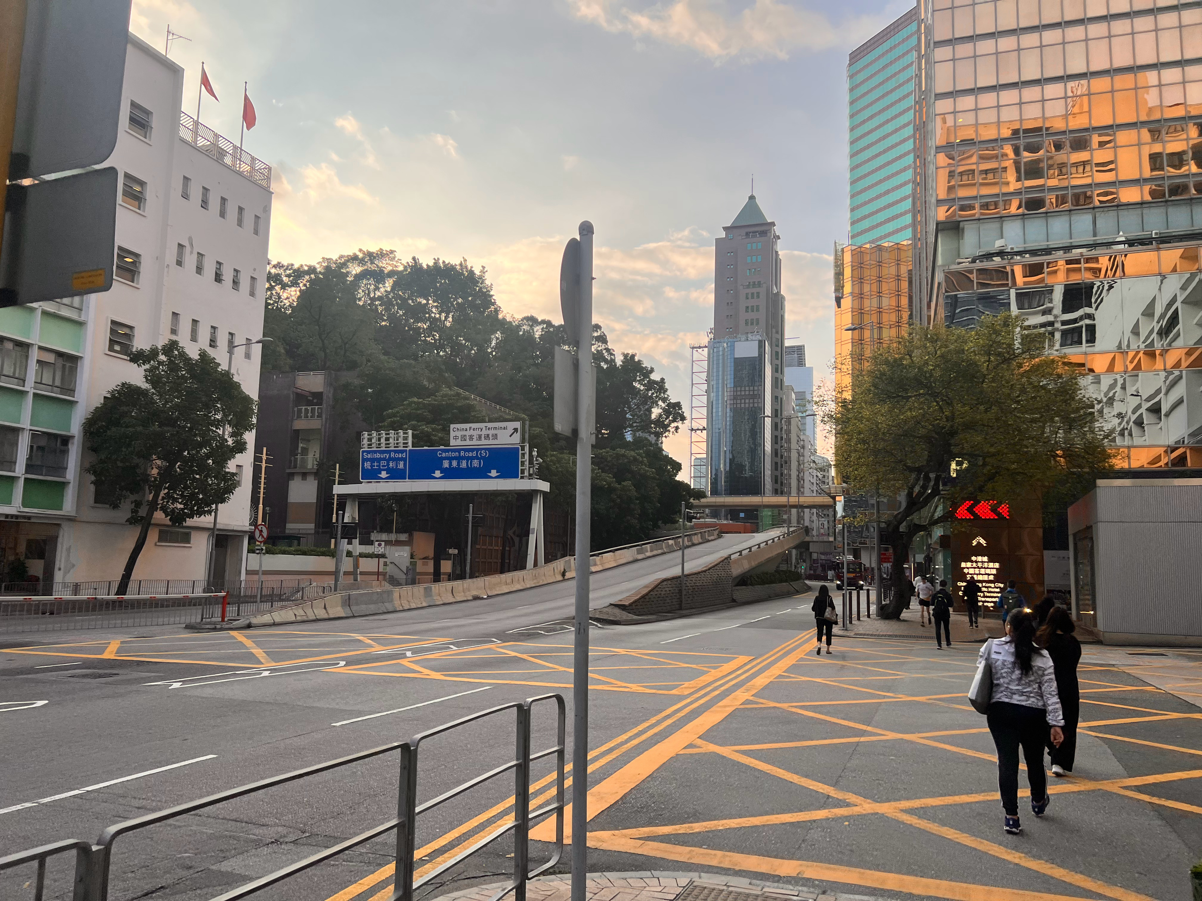 [话筒]投资的难点在于自律/耐心/判断力。我们需要自律，避免胡乱买卖；需要耐心，