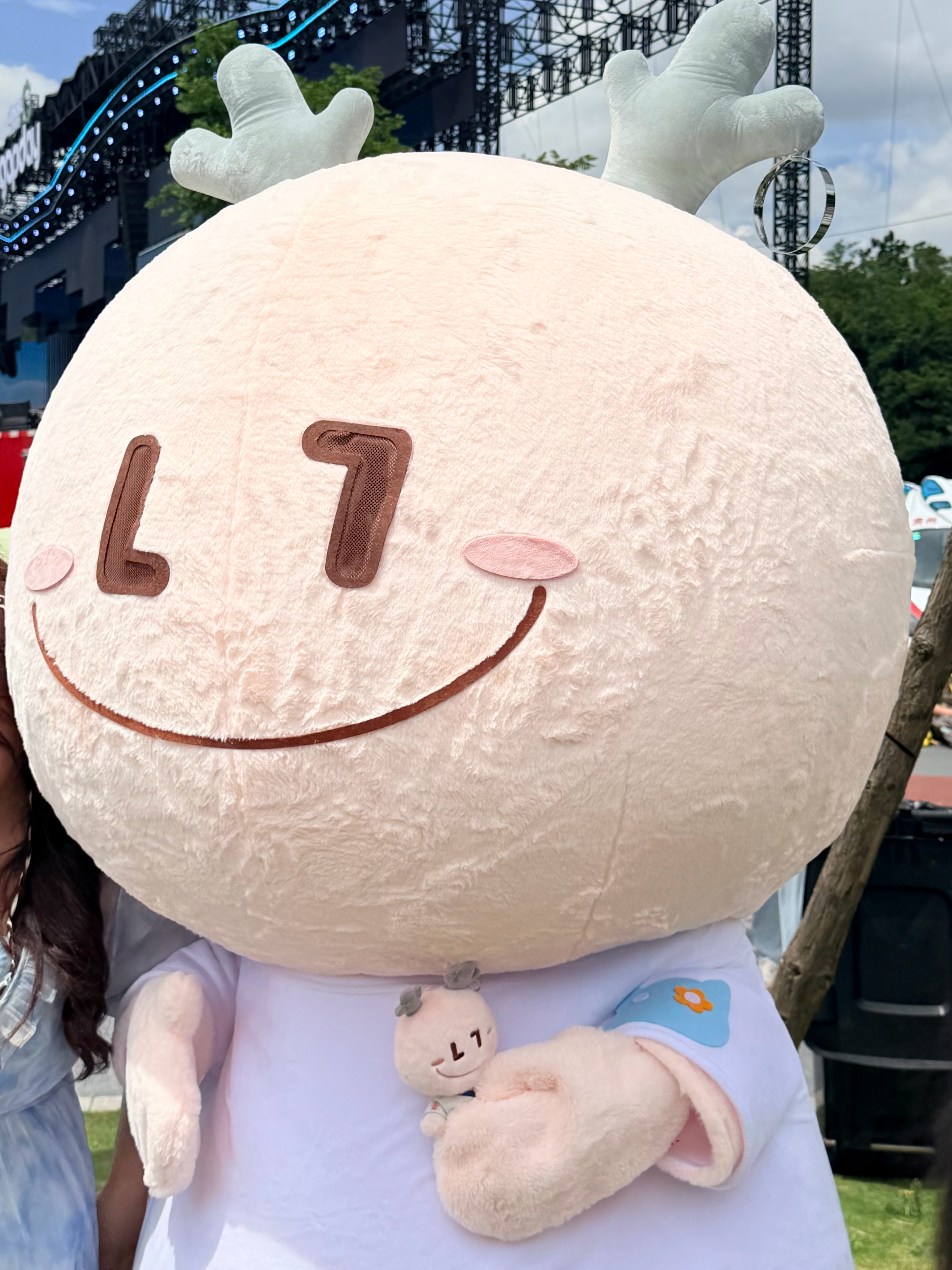 拿着小7🤣 
