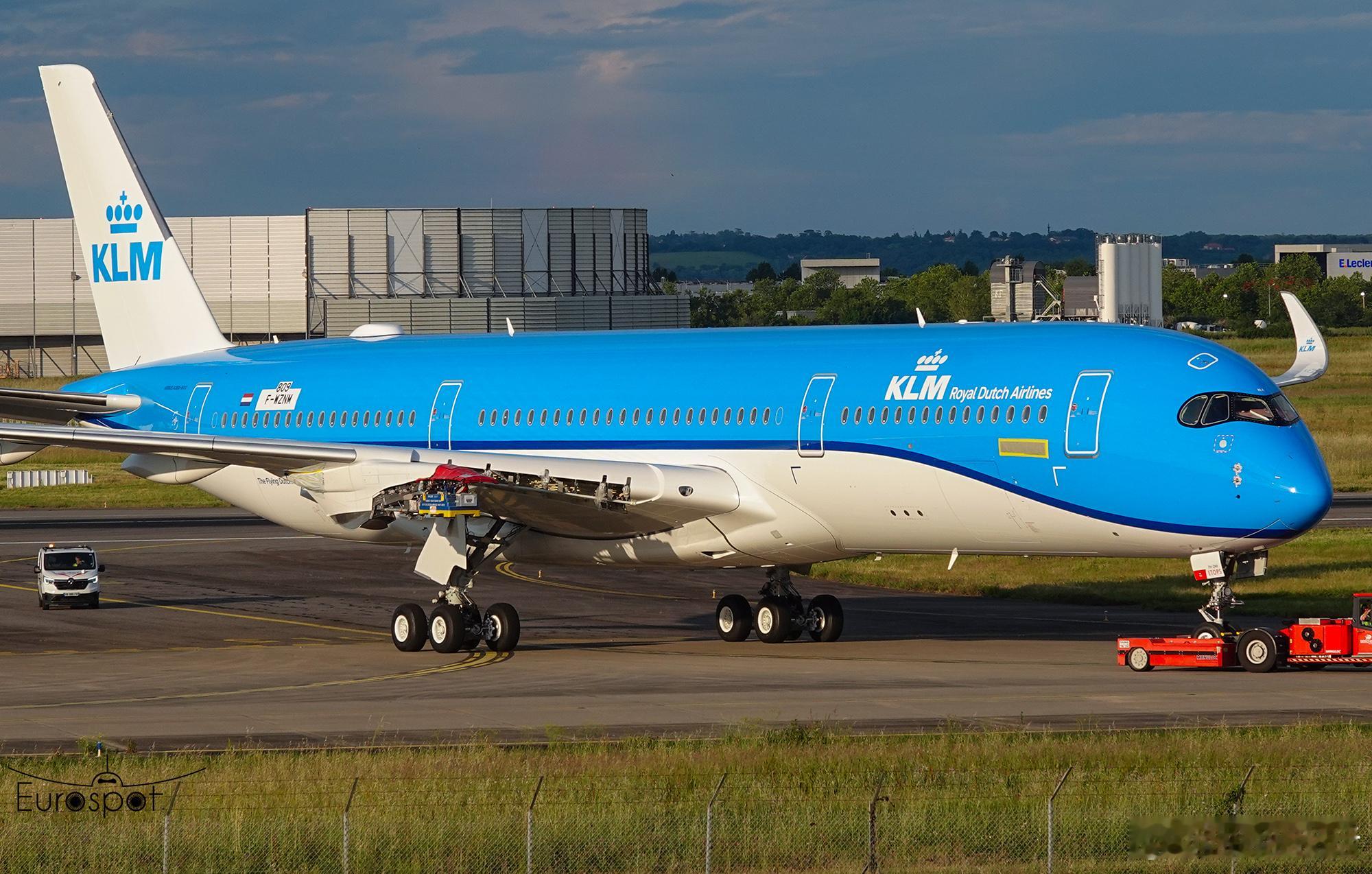 荷兰皇家航空（KLM）首架A350-900客机（机身编号MSN809）计划于20