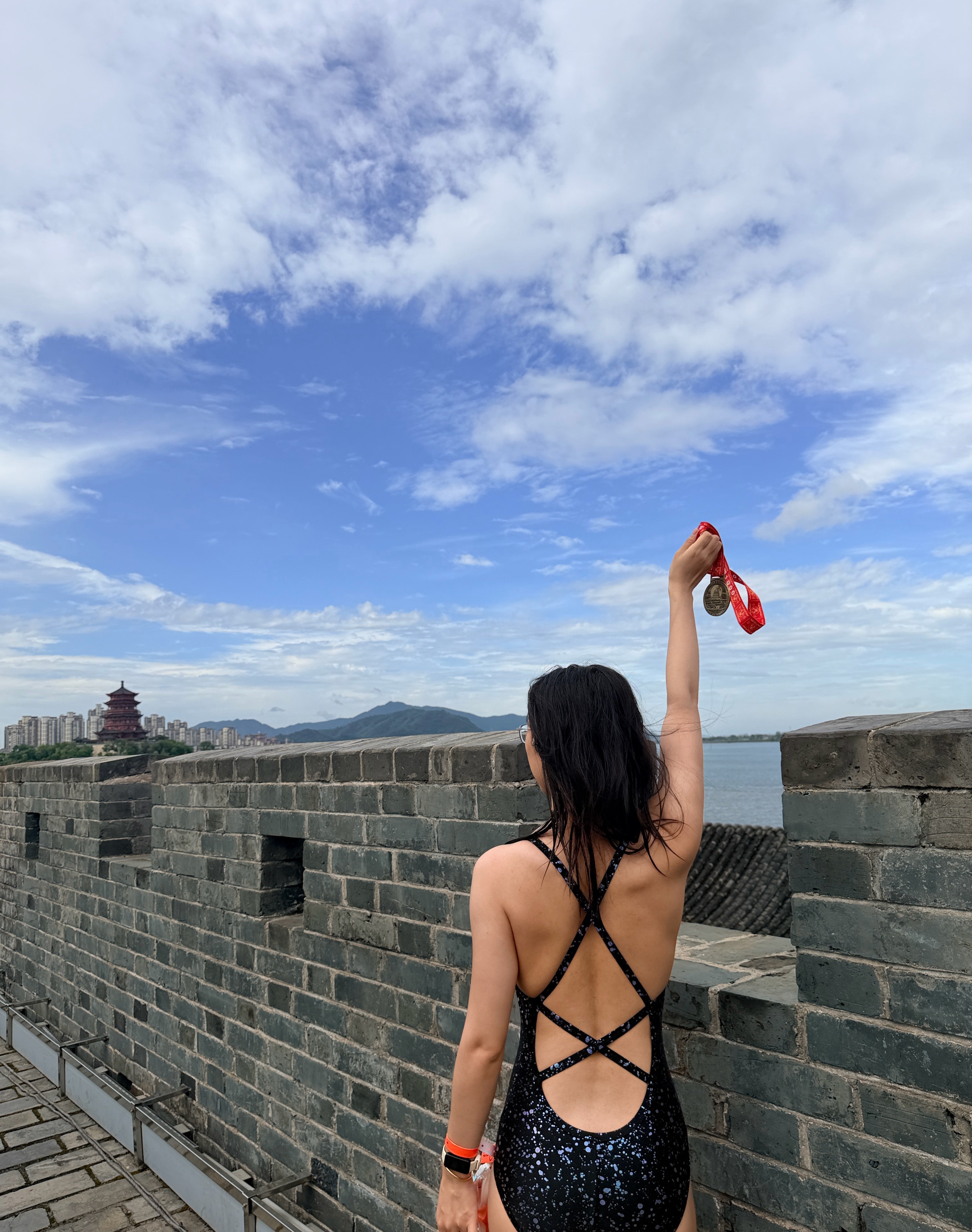 亮嫂今早挑战了一下吉安吉水赣江公开水域游泳比赛太爽了！希望长沙也能有这样的比赛游