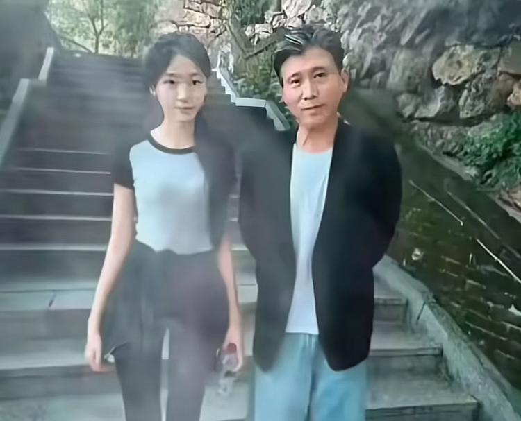 李乃文与女儿