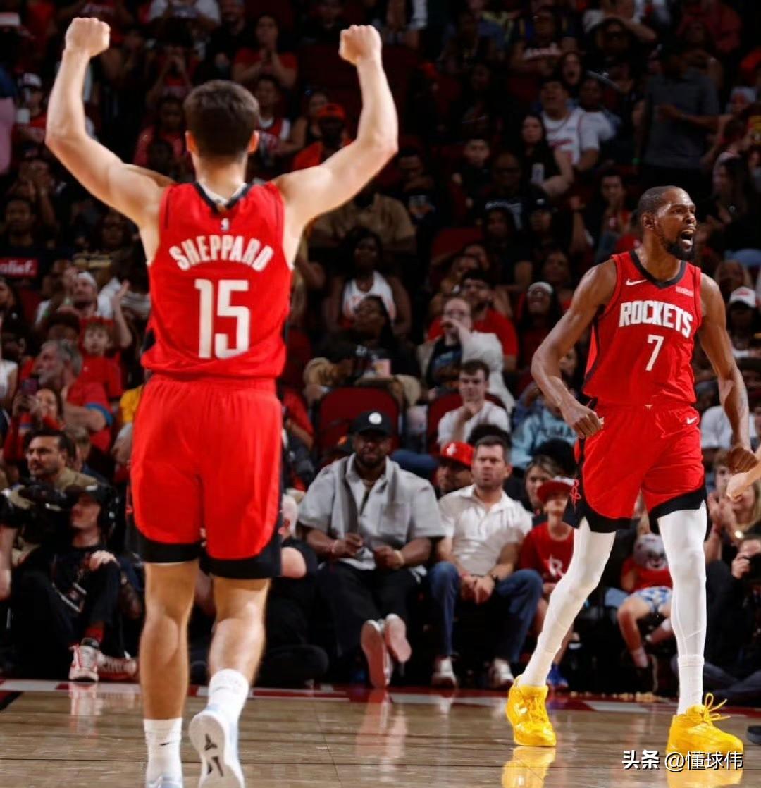 力挺！谢泼德谈老大哥杜兰特：

“每次当我们球队陷入困境。”

“KD总会成为众