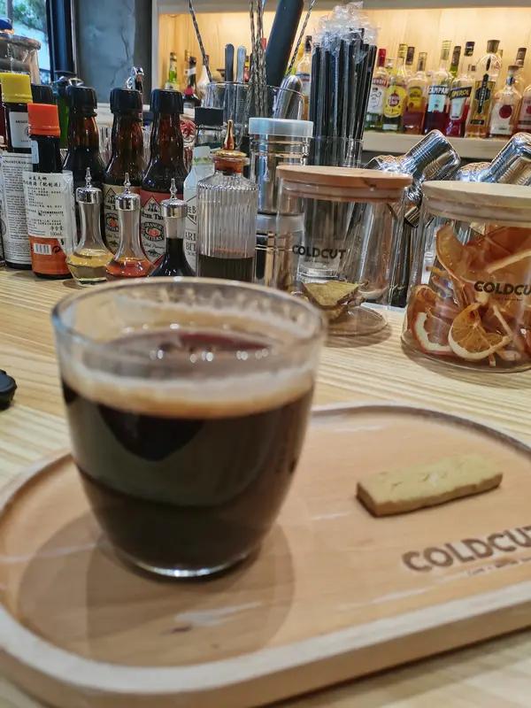 库迪官宣取消全场9.9元！咖啡自由要凉了？3类人已连夜转投竞品
 
“以后再也喝