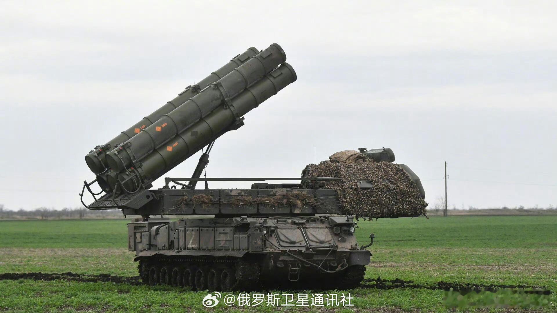 【俄国防部：防空部队在特别行动期间一昼夜间击落四枚海马斯火箭弹一枚海王星导弹以及