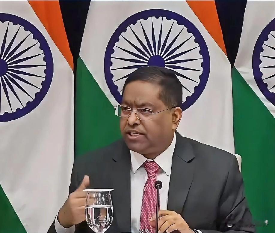 2月2日上午的最新消息，速报，全都不容错过，第四条： 美国司法部最新披露的爱泼斯