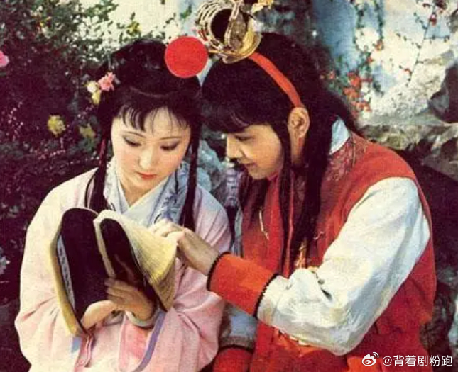 林黛玉原来这么会谈恋爱林黛玉天选女友 别再说林黛玉小气了！人家谈恋爱的套路深着呢