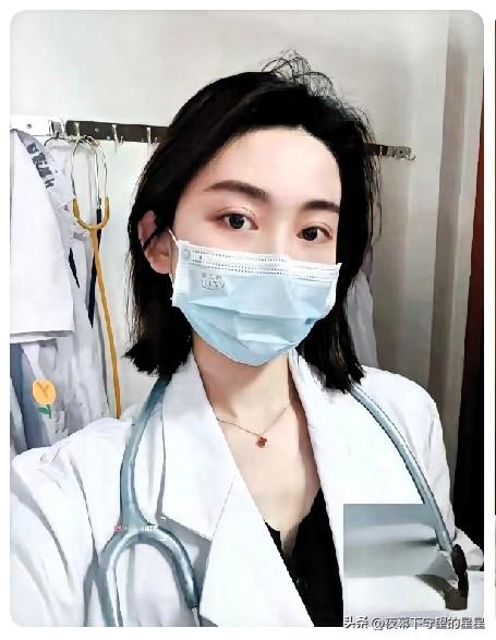 曾医生最终还是没去开诊所，
也没去香港，而是悄无声息地出现在了义乌，成了浙大四院