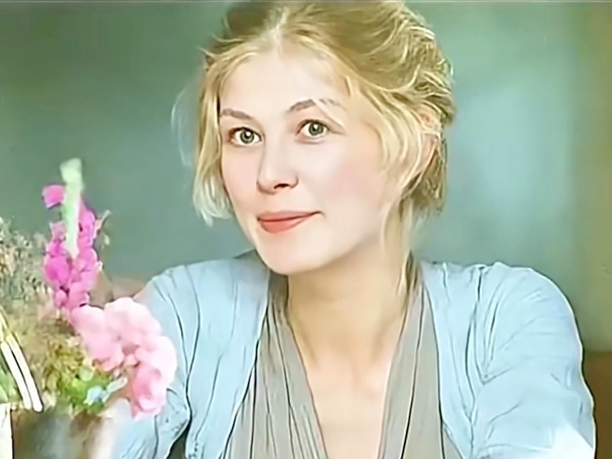 好莱坞影后裴淳华的儿子尤子君，刚刚拿下了“汉语桥”全球总冠军。
这事儿听着像个童