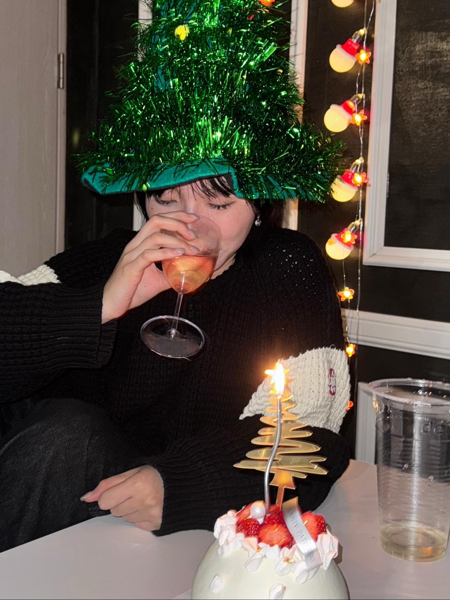 希望快乐 不止圣诞这一天。