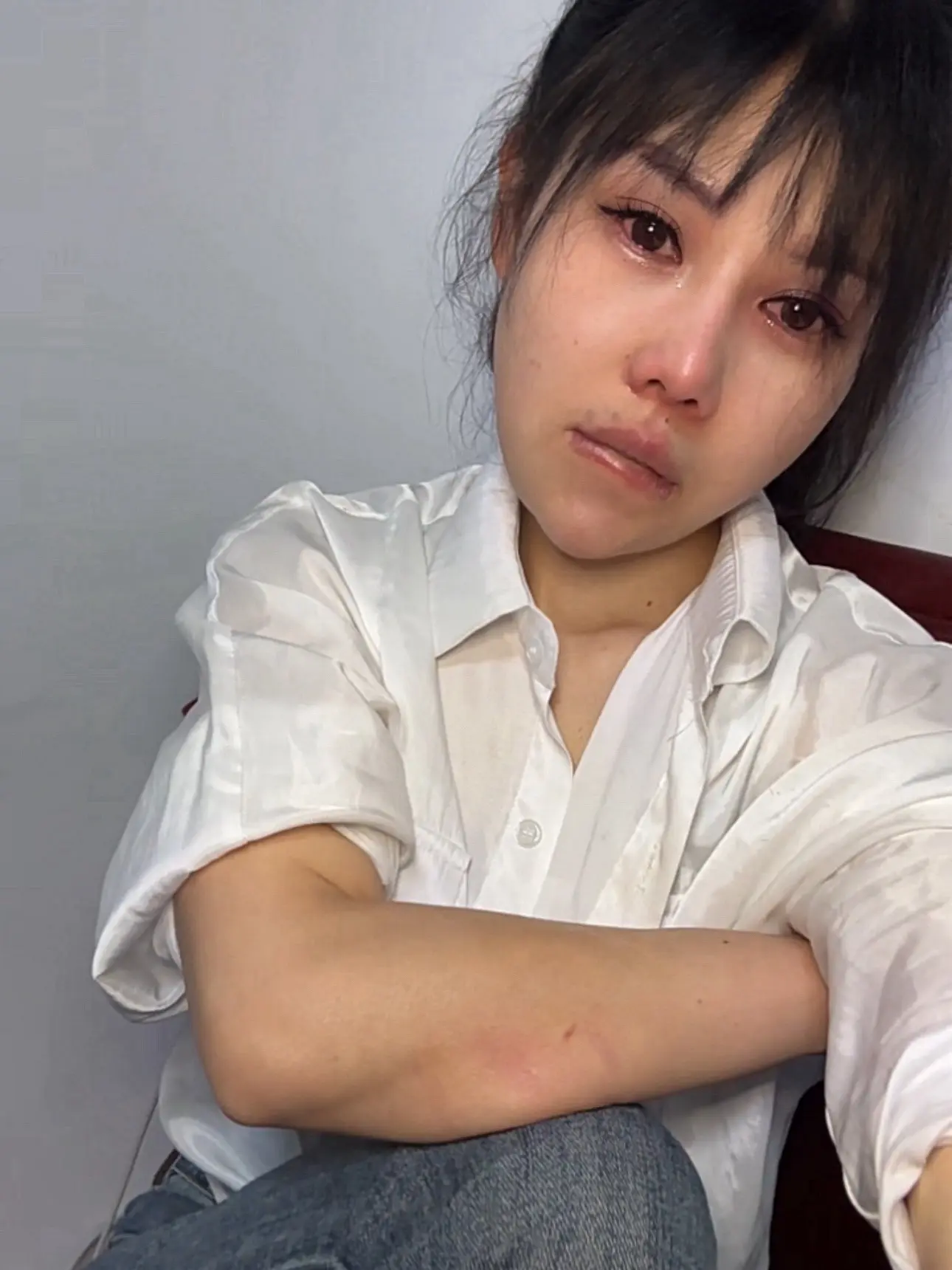 83年我44岁，现处于负债中……人到中年却把日子过成了最狼狈的样子。从...