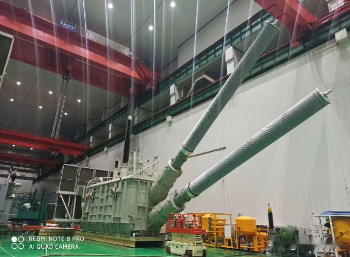 刚开始我还以为这是国产新型双管舰炮呢？
结果看到介绍才知道，原来这只是“特高压