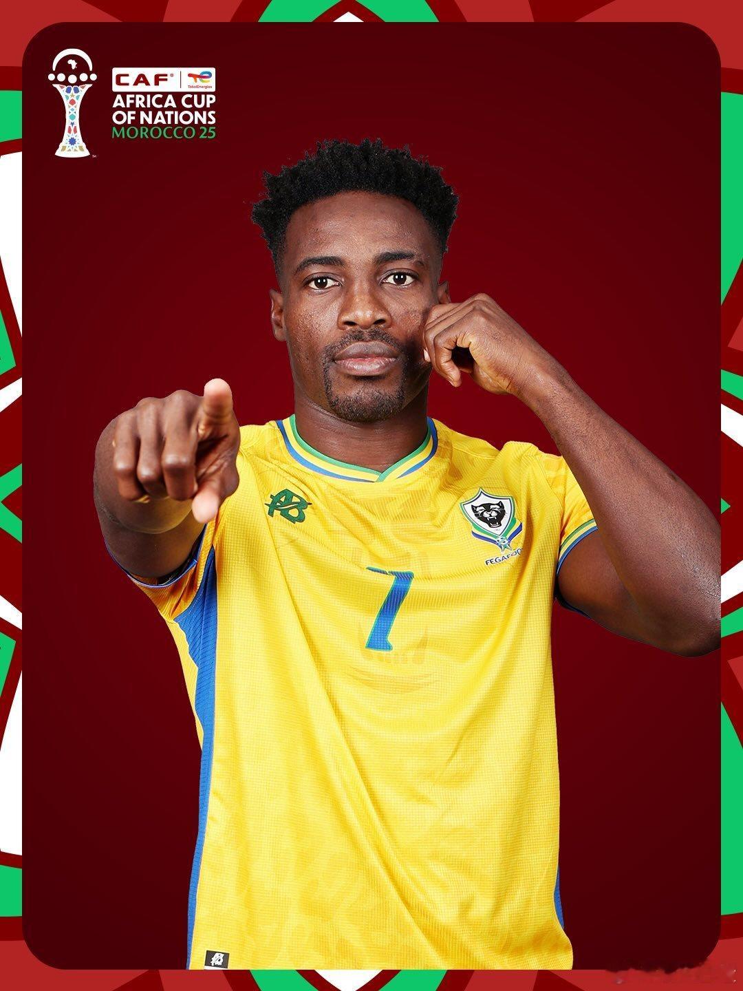 非洲杯看见个故人。卧虎旧将埃武纳身披加蓬7号，今天对喀麦隆替补没登场。2016年