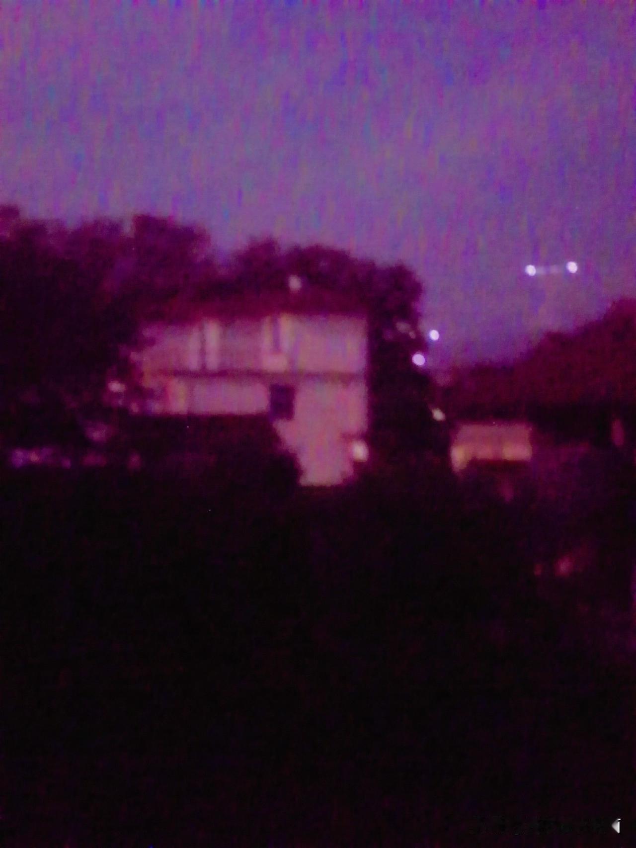 《夜半三更哟，景朦胧（李林摄于汉中城固）》