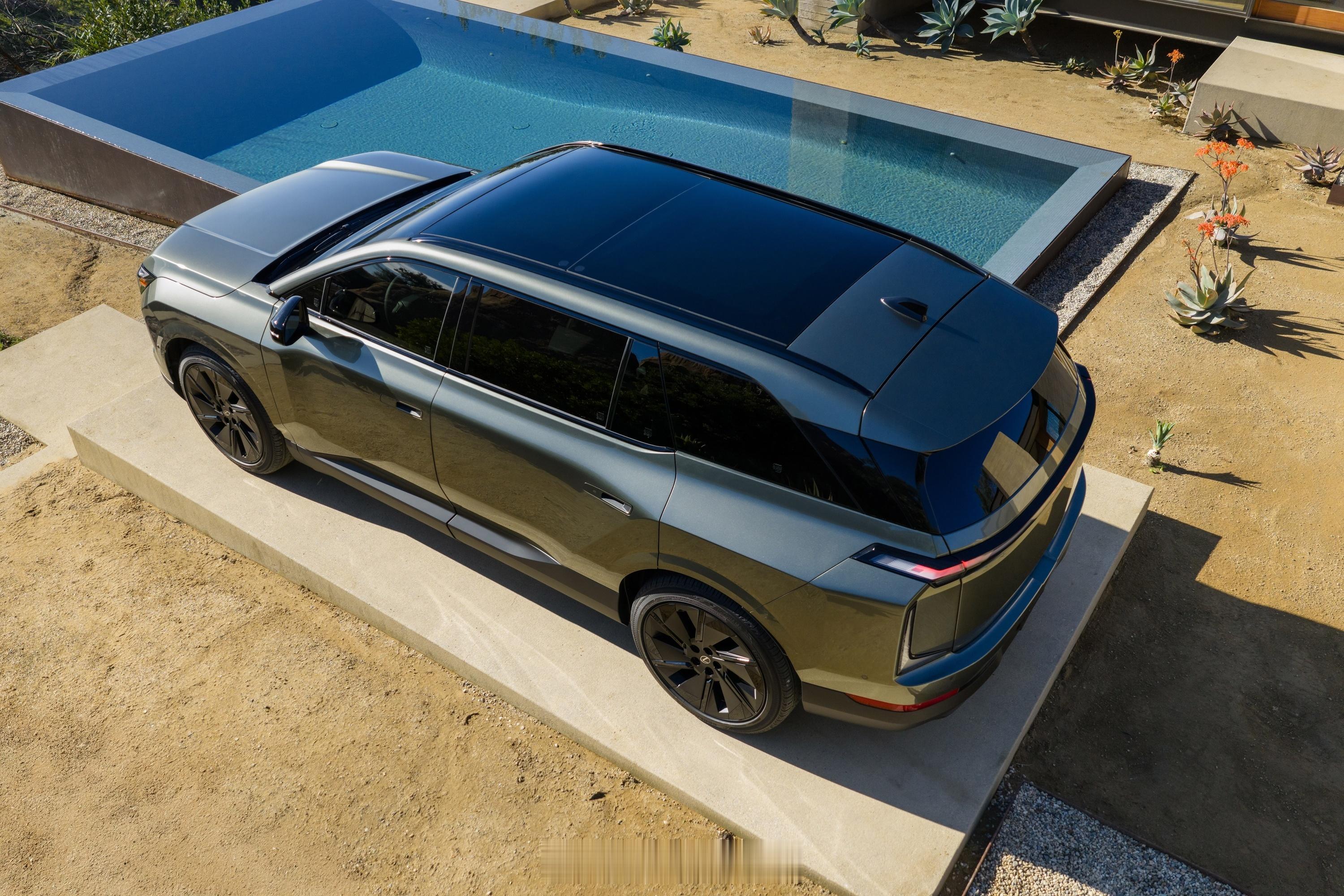 可能是雷克萨斯SUV中最安静的大六座纯电豪华SUV「TZ」亮相。延续着新一代雷克
