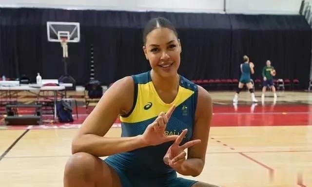 随着坎贝奇加盟四川女篮，本赛季WCBA联赛最强五大外援排名如下：

1、伊丽莎白