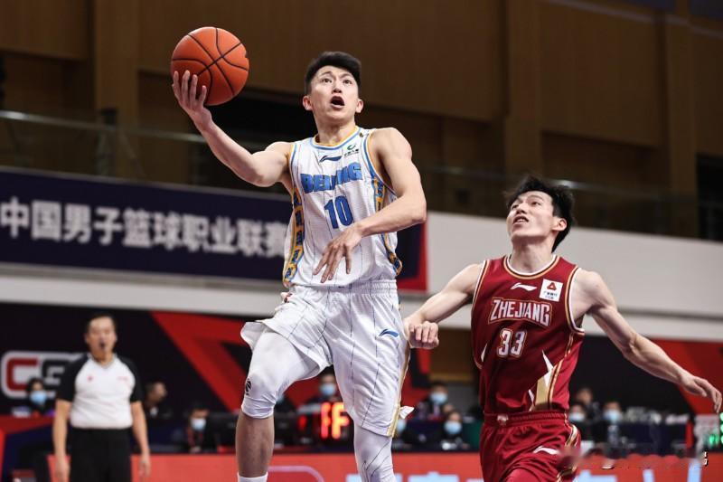 老将刘晓宇完成新的里程碑，尤其是上场遭遇战，这不仅是他职业生涯之中的第600场比