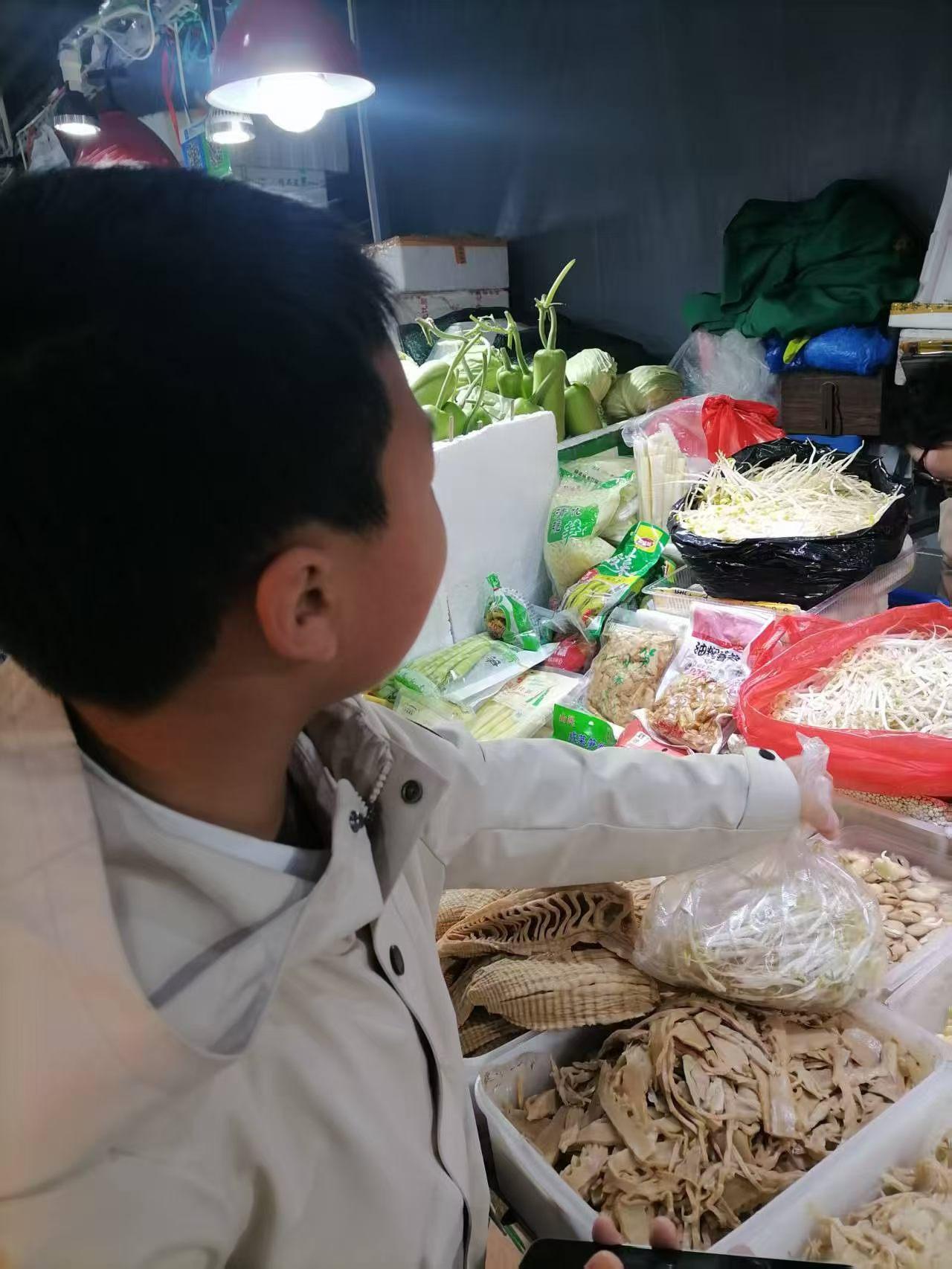 有时候我在想，我们终其一生，学习的目的是什么？大概就是成为一个会生活，爱生活的人