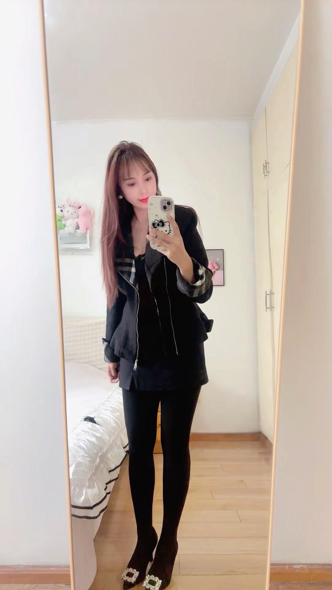 九块九的结婚证，从来不是幸福的保证书。一婚二婚不重要，重要的是找对那个能和你一起