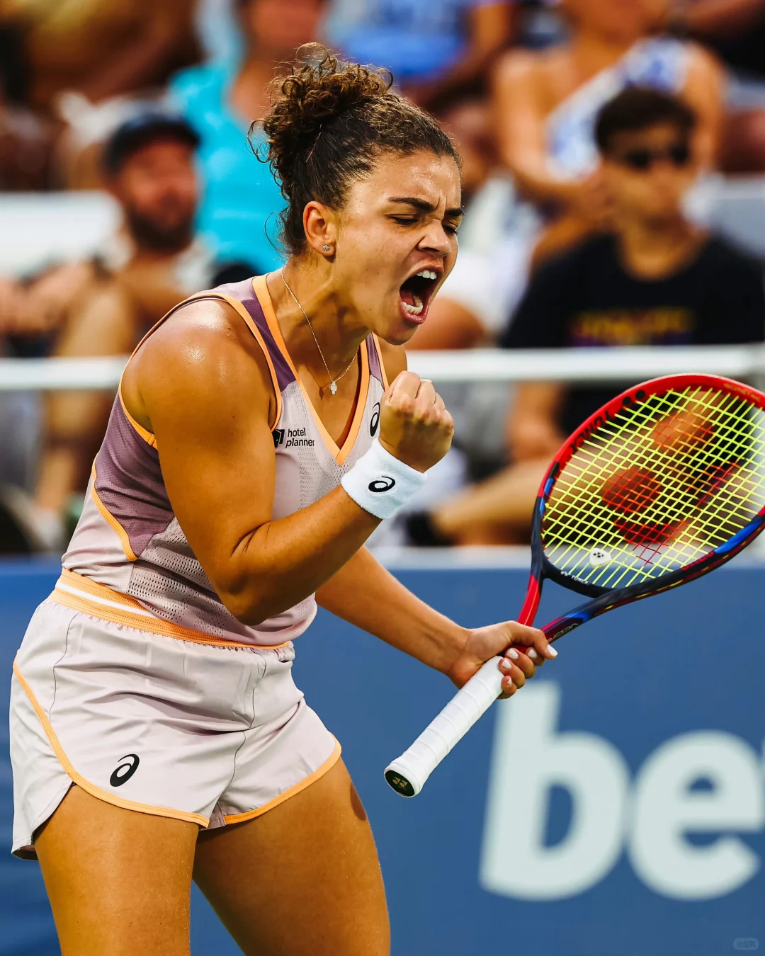 鲍里妮锁定十六强